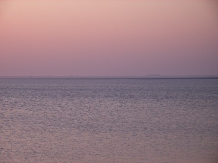 Blick nach Pellworm von Strucklahnungshrn aus