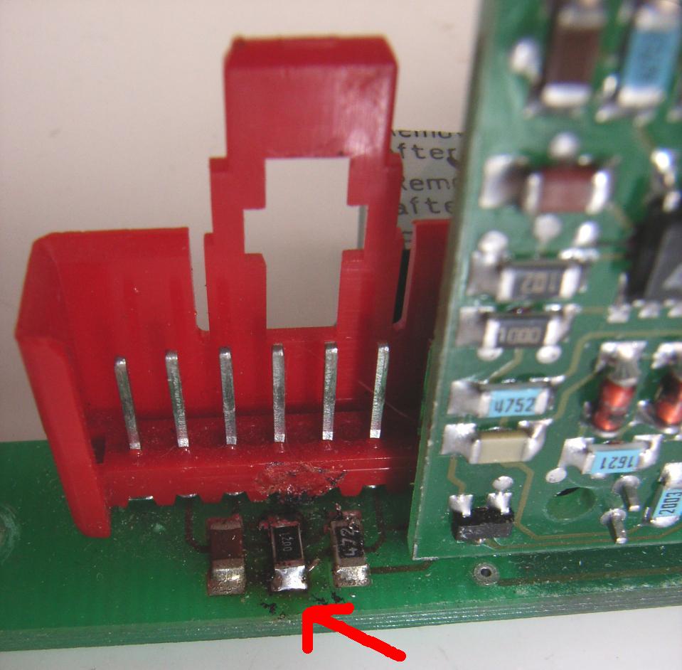 Die Stelle an der der Widerstand 1200 Ohm ersetzt wurde